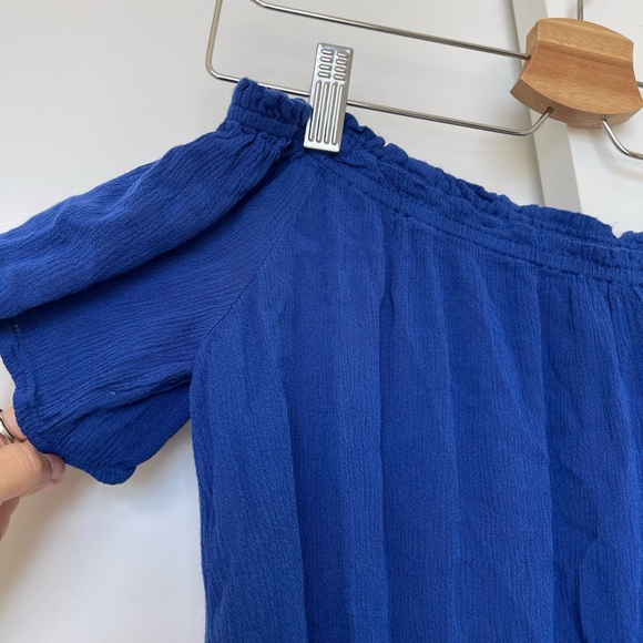 Beautiful blue with flower print bottom summer off shoulder woman top - Picture 3 of 5